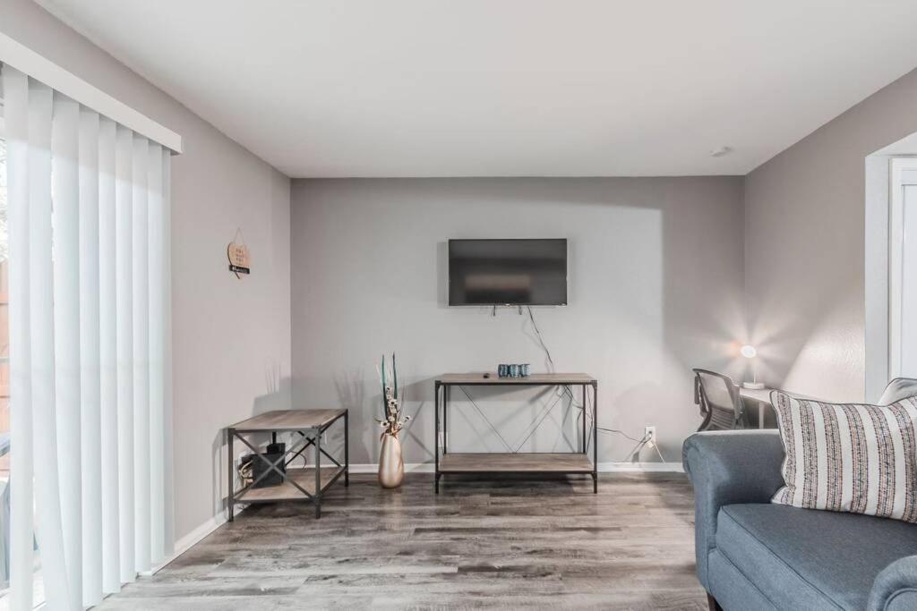 Cozy 2 Bedroom Apt 9Ml From Downtown Ft Worth Fort Worth Dış mekan fotoğraf