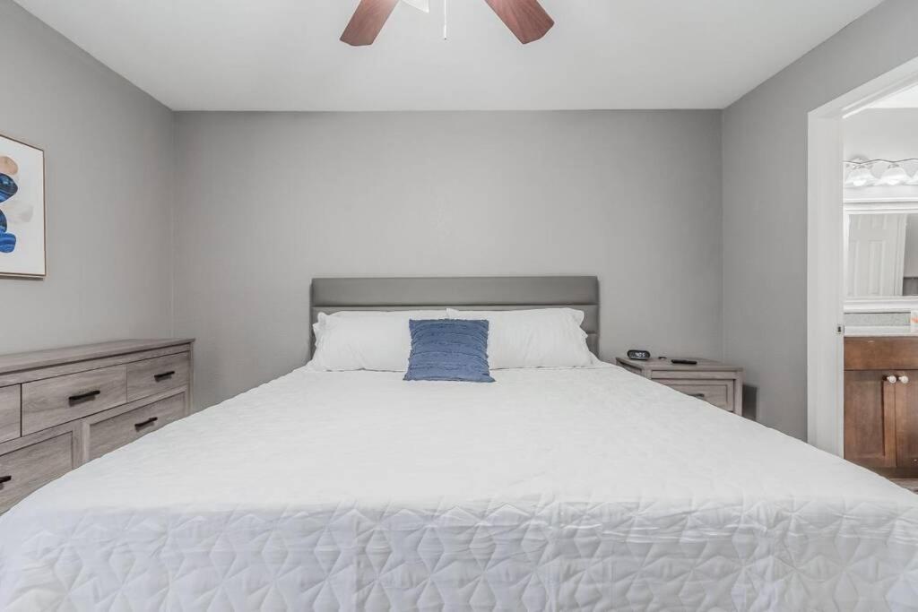 Cozy 2 Bedroom Apt 9Ml From Downtown Ft Worth Fort Worth Dış mekan fotoğraf