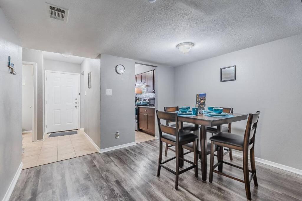 Cozy 2 Bedroom Apt 9Ml From Downtown Ft Worth Fort Worth Dış mekan fotoğraf
